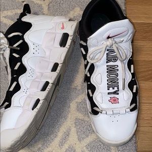 Nike “air money”